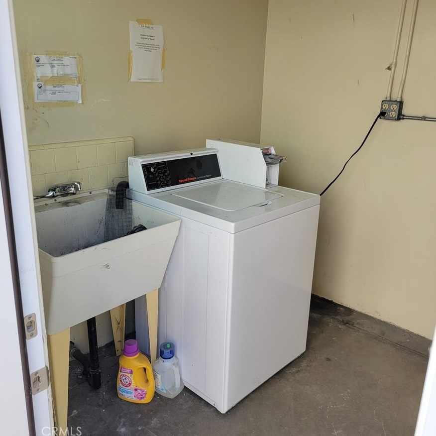 3009 3 St, Long Beach CA  90814-6608 exterior