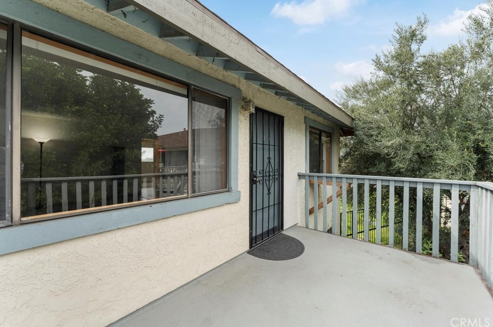 3700 Savanna St, Anaheim CA  92804-3695 exterior