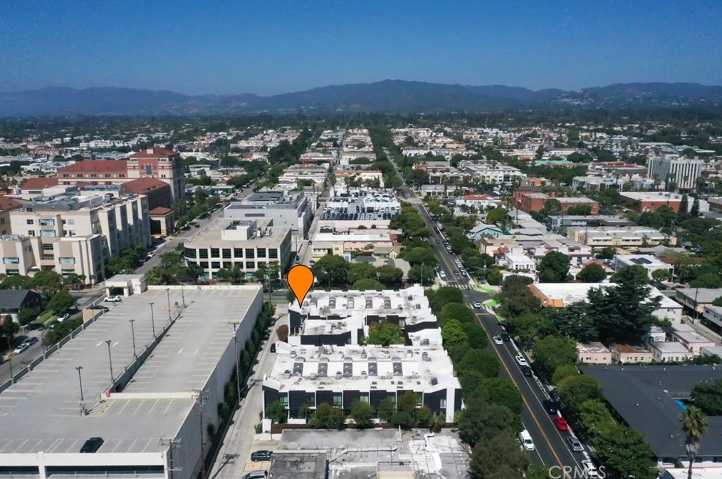 1314 17th St, Santa Monica CA  90404-1904 exterior