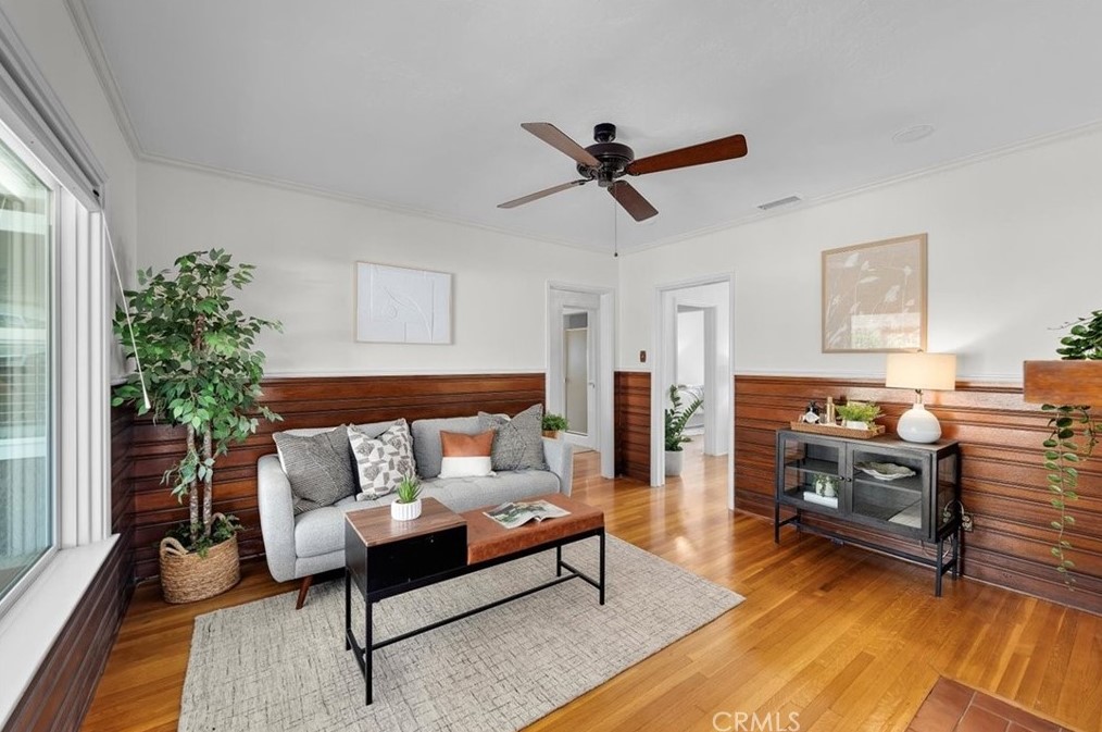 3929 Falcon Ave, Long Beach CA 90805-3648 exterior