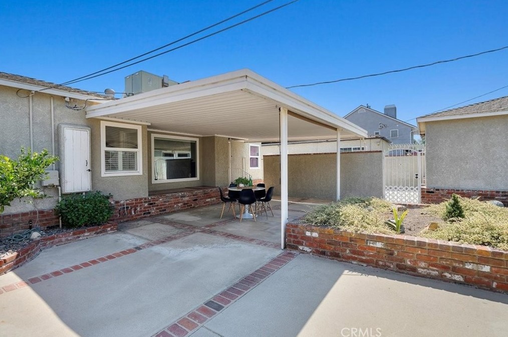 3929 Falcon Ave, Long Beach CA 90805-3648 exterior