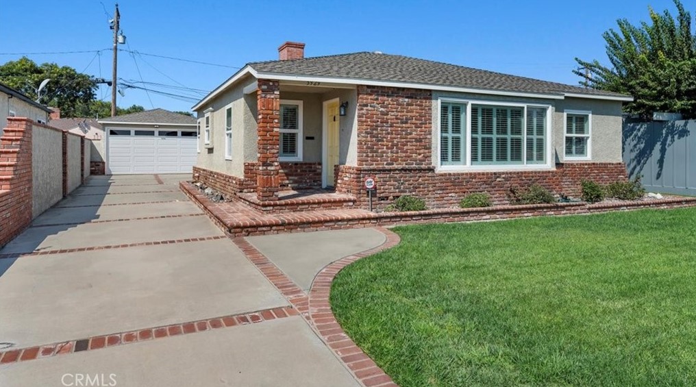 3929 Falcon Ave, Long Beach CA 90805-3648 exterior