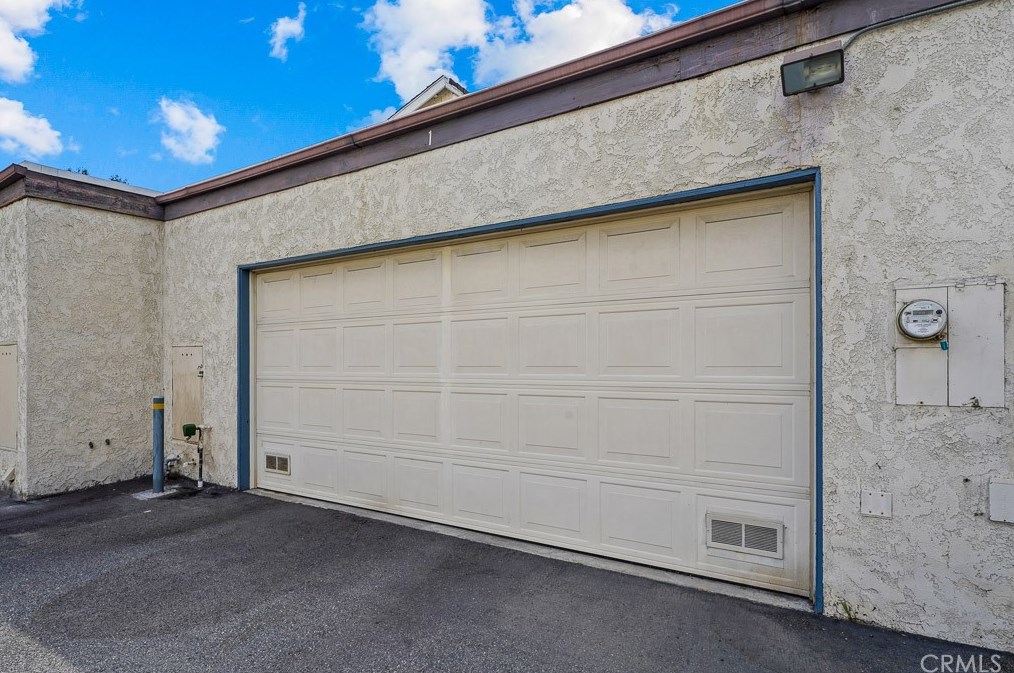 3311 Lincoln Ave, Anaheim CA  92801-6049 exterior