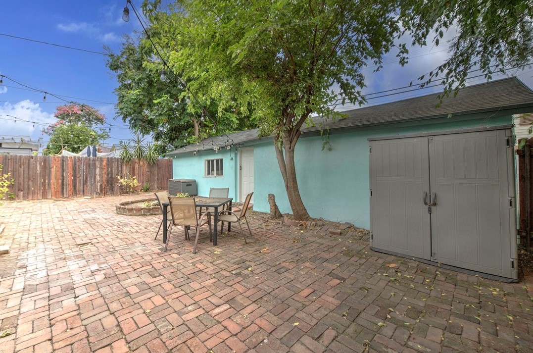 626 Columbia Ave, Pomona CA  91767-4030 exterior