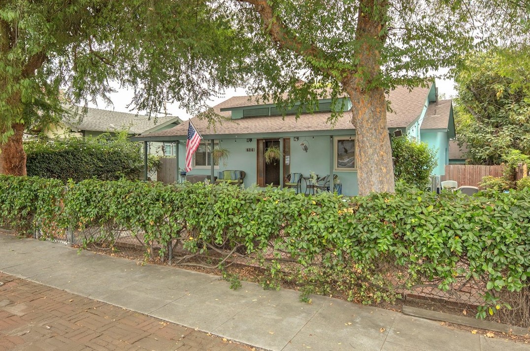 626 Columbia Ave, Pomona CA  91767-4030 exterior