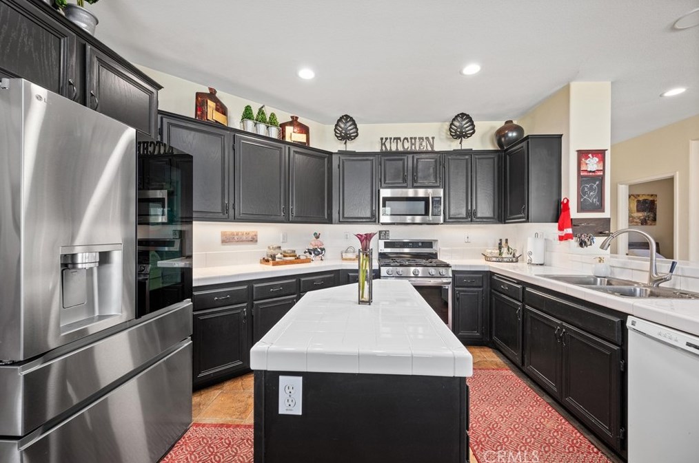 32853 Starlight St, Wildomar CA 92595-8082 exterior