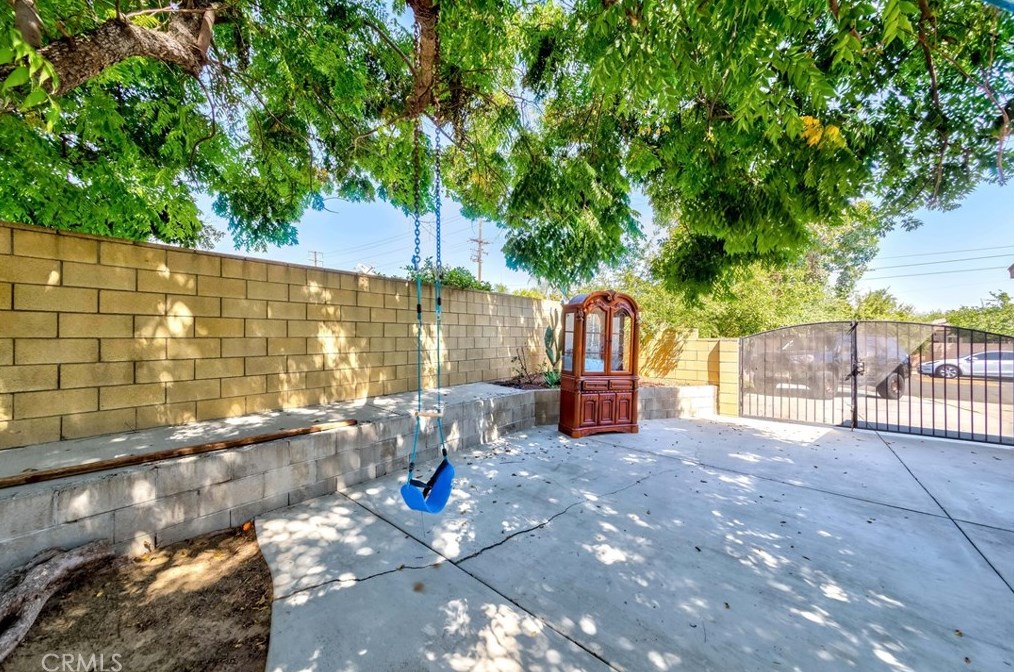 2020 Sultana Ave, Ontario CA  91761-5329 exterior