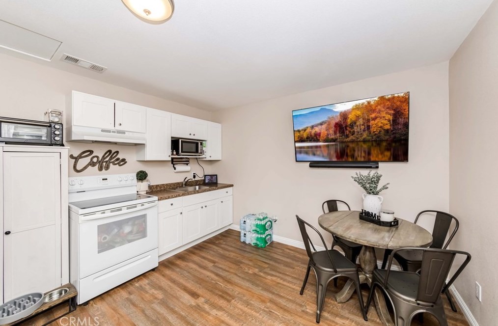 2020 Sultana Ave, Ontario CA  91761-5329 exterior