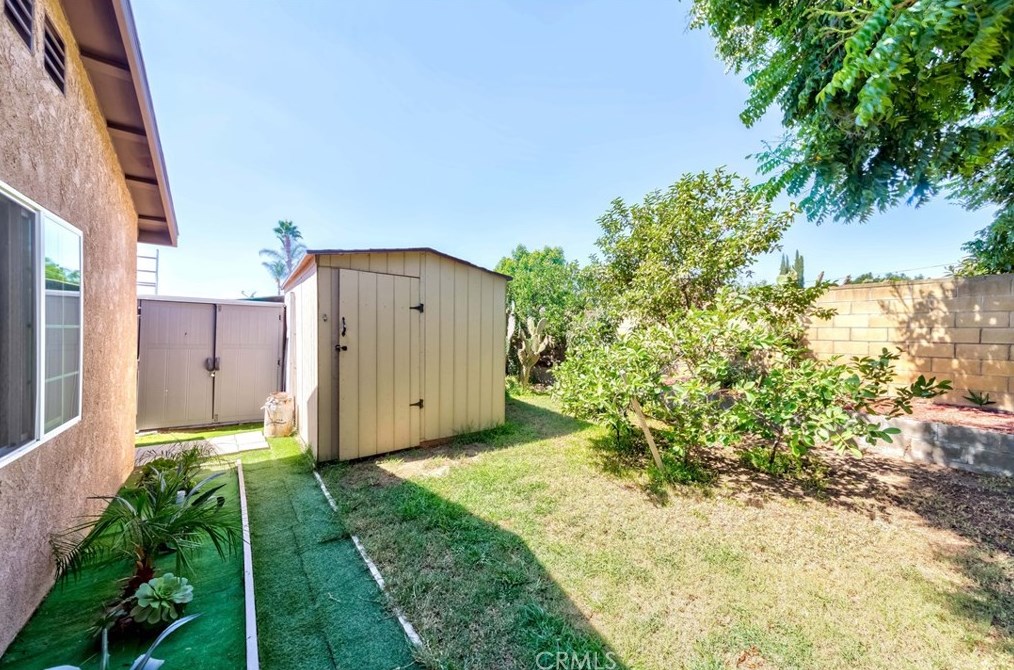 2020 Sultana Ave, Ontario CA  91761-5329 exterior