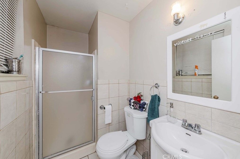 2020 Sultana Ave, Ontario CA  91761-5329 exterior