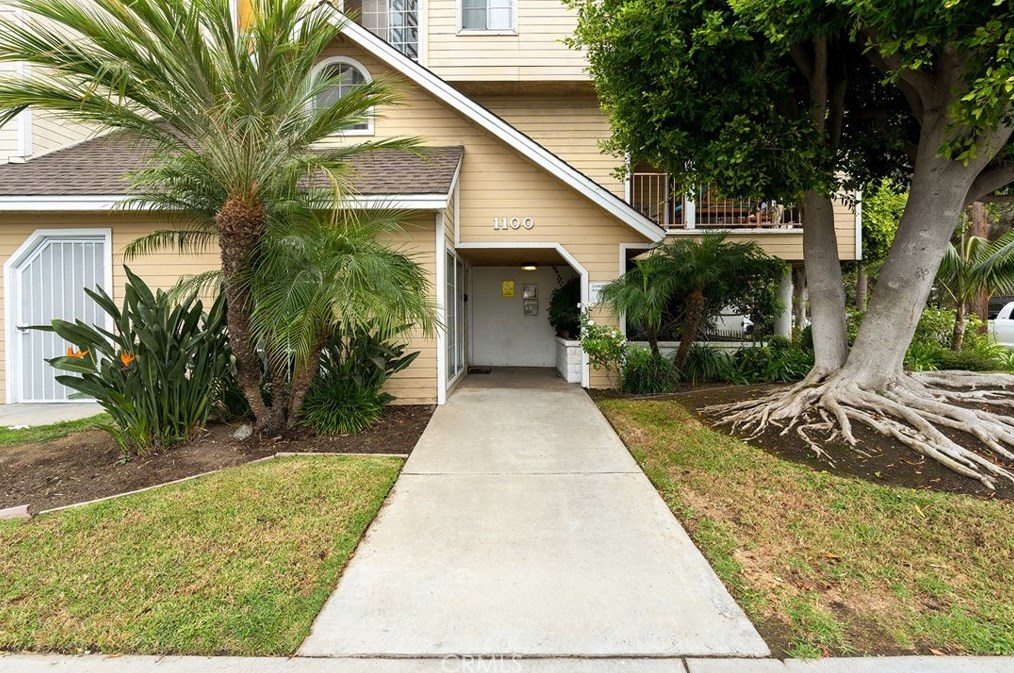 1100 Newport Ave, Long Beach CA  90804-4013 exterior