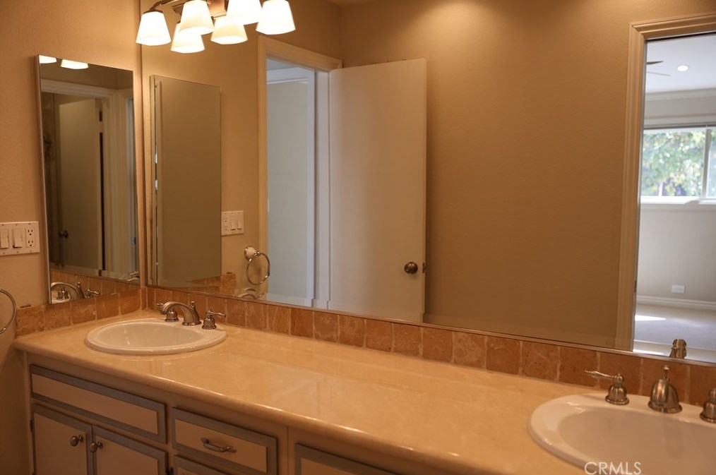 2023 West Wind, Santa Ana CA 92704-7145 exterior