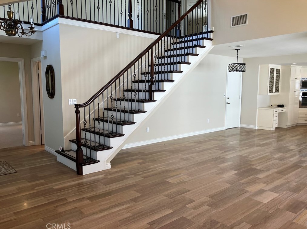 2023 West Wind, Santa Ana CA 92704-7145 exterior