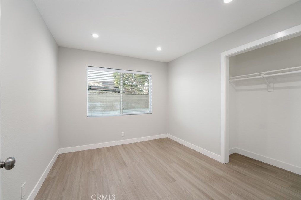 1425 Avalon Ave, Santa Ana CA 92705-7902 exterior