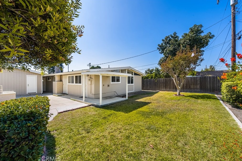 9581 Decker Ave, Anaheim CA  92804-6324 exterior