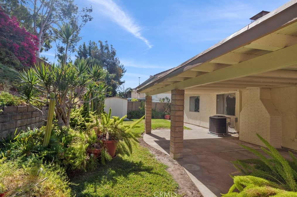 7408 Calle Durango, Anaheim CA  92808-1025 exterior