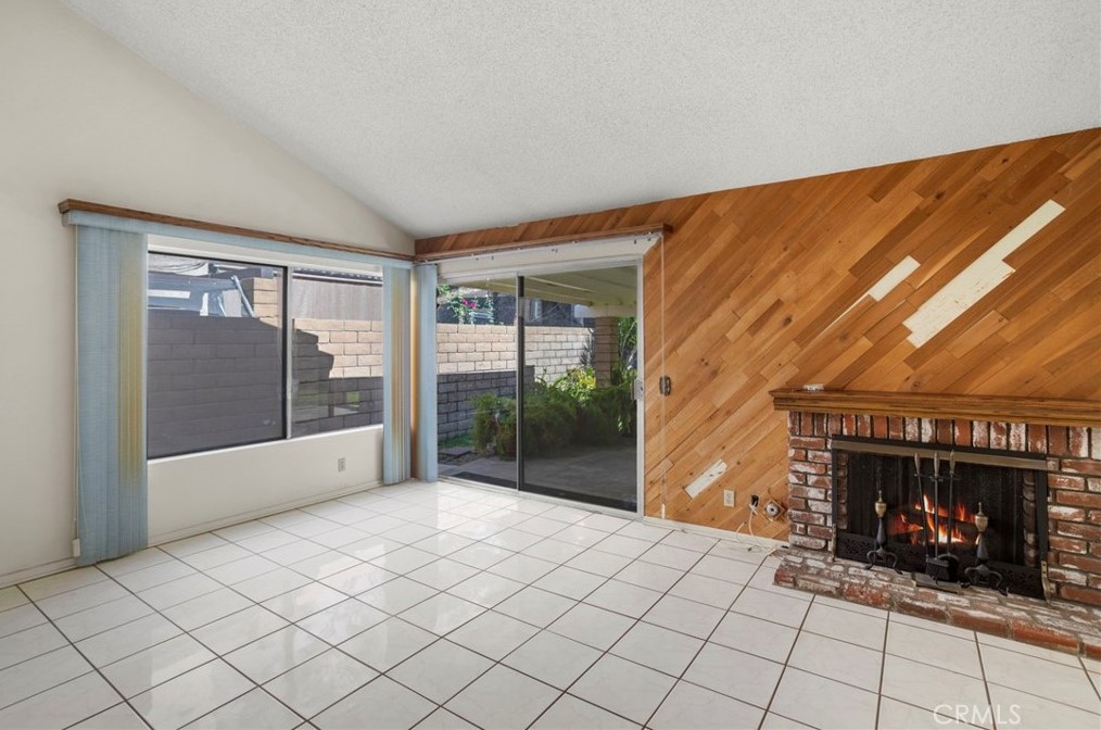 7408 Calle Durango, Anaheim CA  92808-1025 exterior