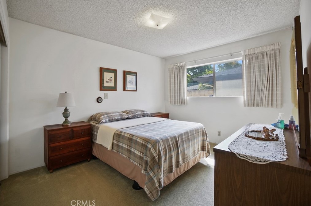 2218 Wright St, Santa Ana CA 92701-3240 exterior