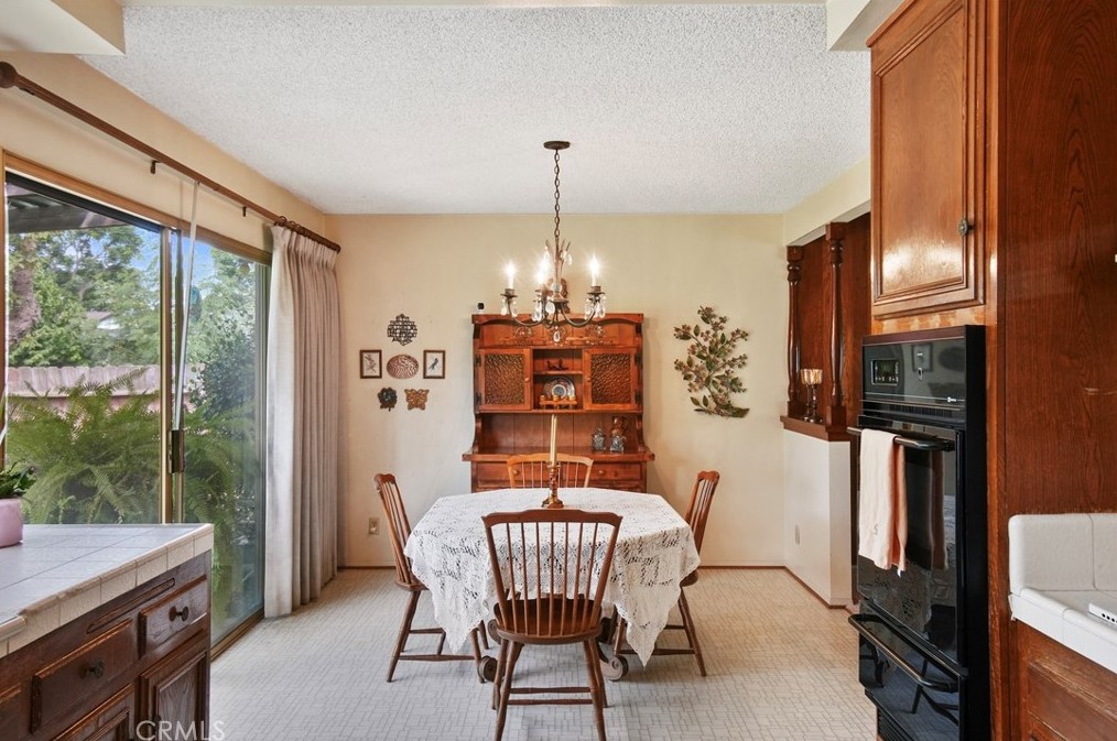 2218 Wright St, Santa Ana CA 92701-3240 exterior