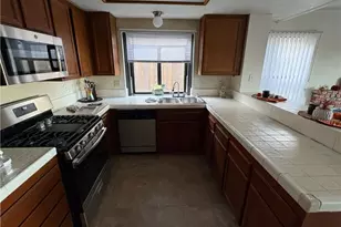 15710 Lakeridge Rd, Lake Elsinore, CA 92530 - Photo 13