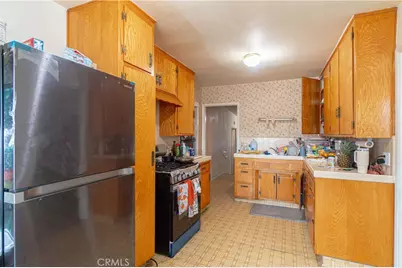9324 Mandale Street, Bellflower, CA 90706 - Photo 11