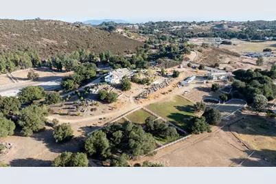 40075 Avenida La Cresta, Murrieta, CA 92562 - Photo 71