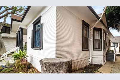 237 W 6th Street, Long Beach, CA 90802 - Photo 15