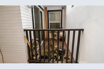 237 W 6th Street, Long Beach, CA 90802 - Photo 17