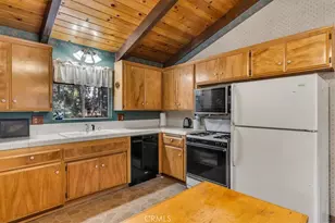 1627 Barbara St, Wrightwood, CA 92397 - Photo 13