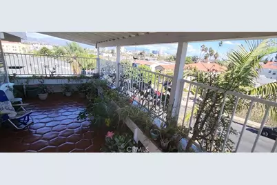 1121 5th Avenue, Los Angeles, CA 90019 - Photo 31