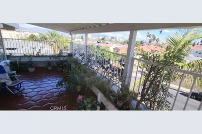 1121 5th Avenue, Los Angeles, CA 90019 - Photo 3