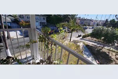 1121 5th Avenue, Los Angeles, CA 90019 - Photo 9