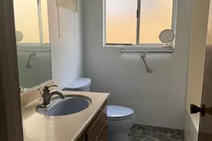 66 Santa Ana Ave, Long Beach, CA 90803 - Photo 21