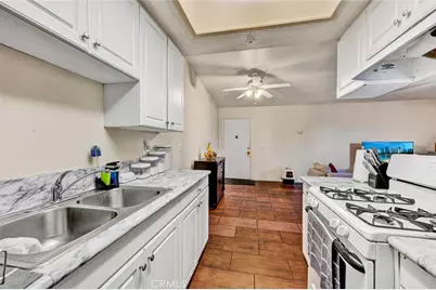 1015 N Parton Street, Santa Ana, CA 92701 - Photo 37