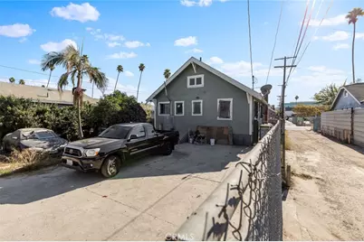947 81, Los Angeles, CA 90044 - Photo 7