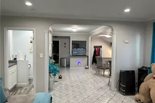 7515 S Vermont Ave, Los Angeles, CA 90044 - Photo 11