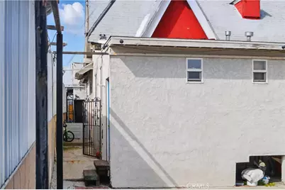 7515 S Vermont Avenue, Los Angeles, CA 90044 - Photo 5