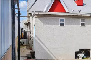 7515 S Vermont Ave, Los Angeles, CA 90044 - Photo 5