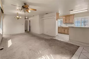 323 E 102nd St, Los Angeles, CA 90003 - Photo 37