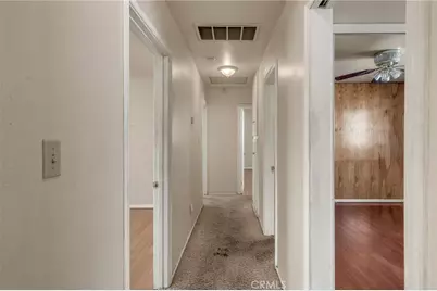 323 E 102nd St., Los Angeles, CA 90003 - Photo 17