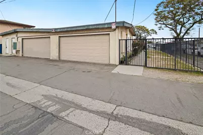 3402 W Danbrook Avenue, Anaheim, CA 92804 - Photo 25