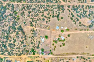 8288 White Rd, Phelan, CA 92371 - Photo 23