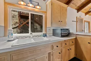 698 Villa Grove Ave, Big Bear City, CA 92314 - Photo 9