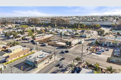 11400 S Hoover Street, Los Angeles, CA 90044 - Photo 9