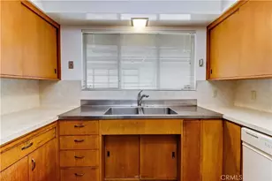2175 Queensberry Rd, Pasadena, CA 91104 - Photo 25