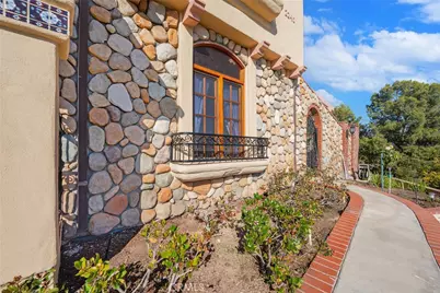 2240 Foothill Boulevard, Santa Ana, CA 92705 - Photo 9