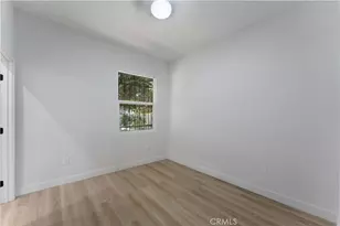752 E 17th St, Los Angeles, CA 90021 - Photo 11