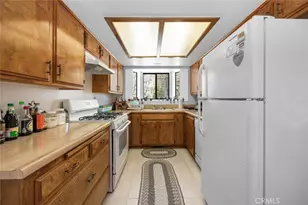 32947 Squirrel Ln, Arrowbear, CA 92308 - Photo 11