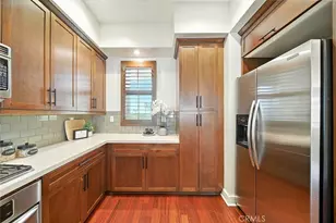 395 E 4th St, Long Beach, CA 90802 - Photo 13