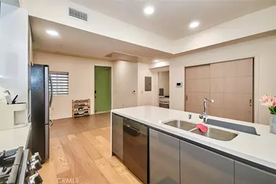 820 S Wilton Place #304, Los Angeles, CA 90005 - Photo 17